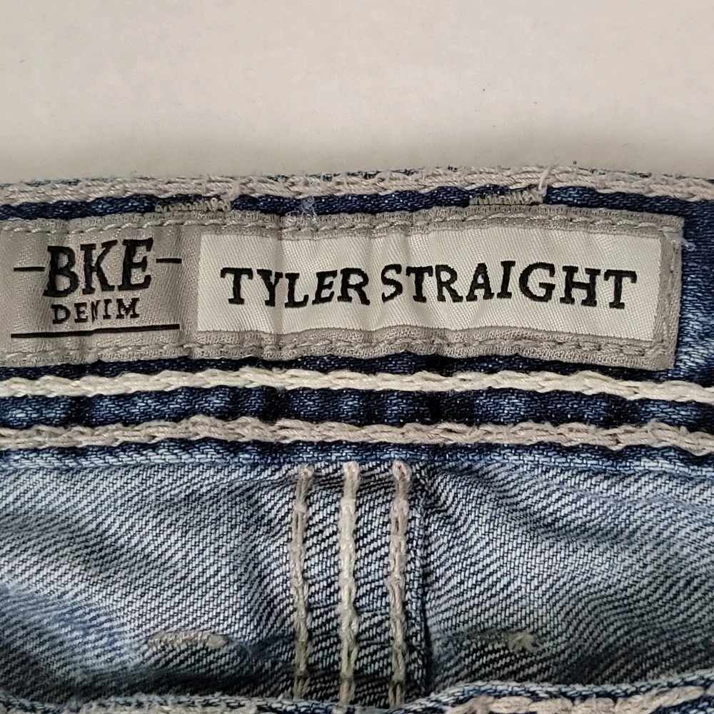 BKE Tyler Straight Leg Jeans Men's 34S Light Wash Thick Stitch Denim